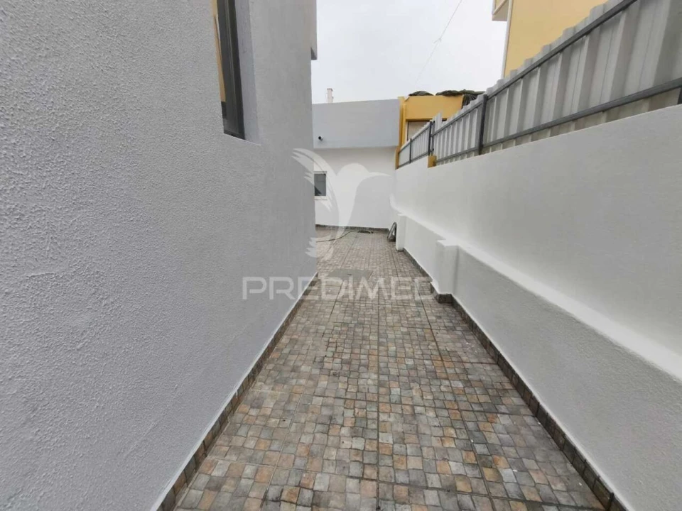 Moradia T5 para Venda em Amora Foto 34