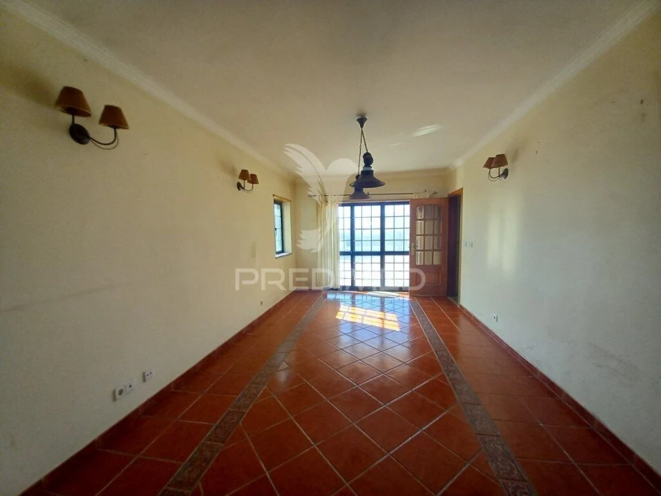 Moradia T5 para Venda em Santo Isidoro Foto 4