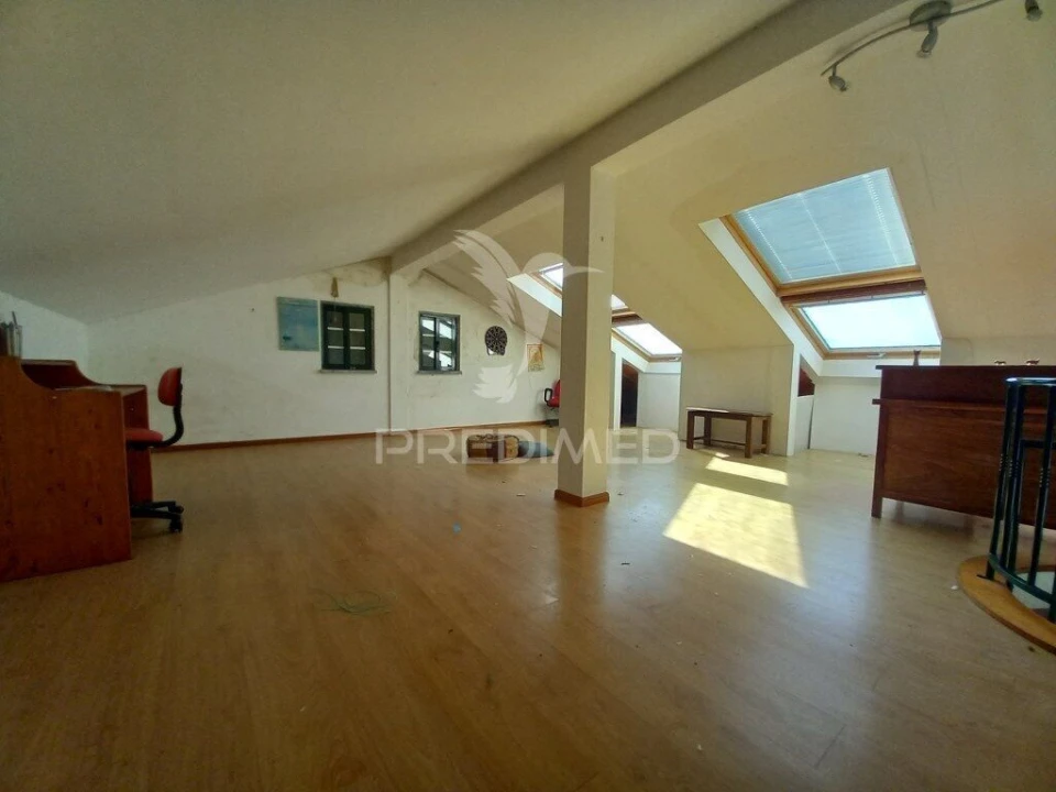 Moradia T5 para Venda em Santo Isidoro Foto 25