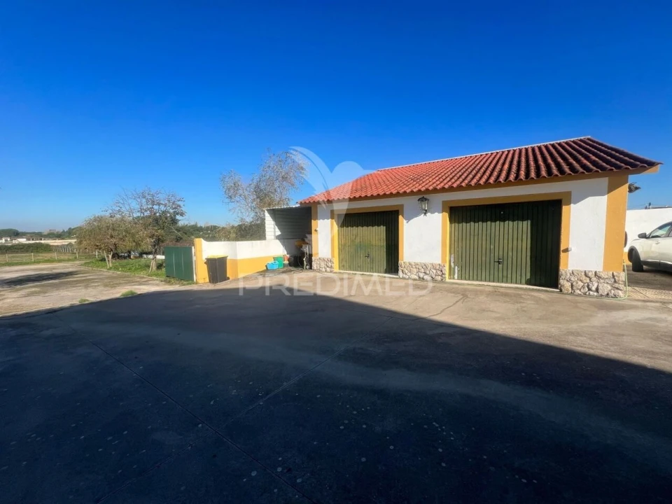 Quinta T4 para Venda em Vale de Santarem Foto 8