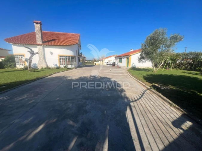 Quinta T4 para Venda em Vale de Santarem Foto 9