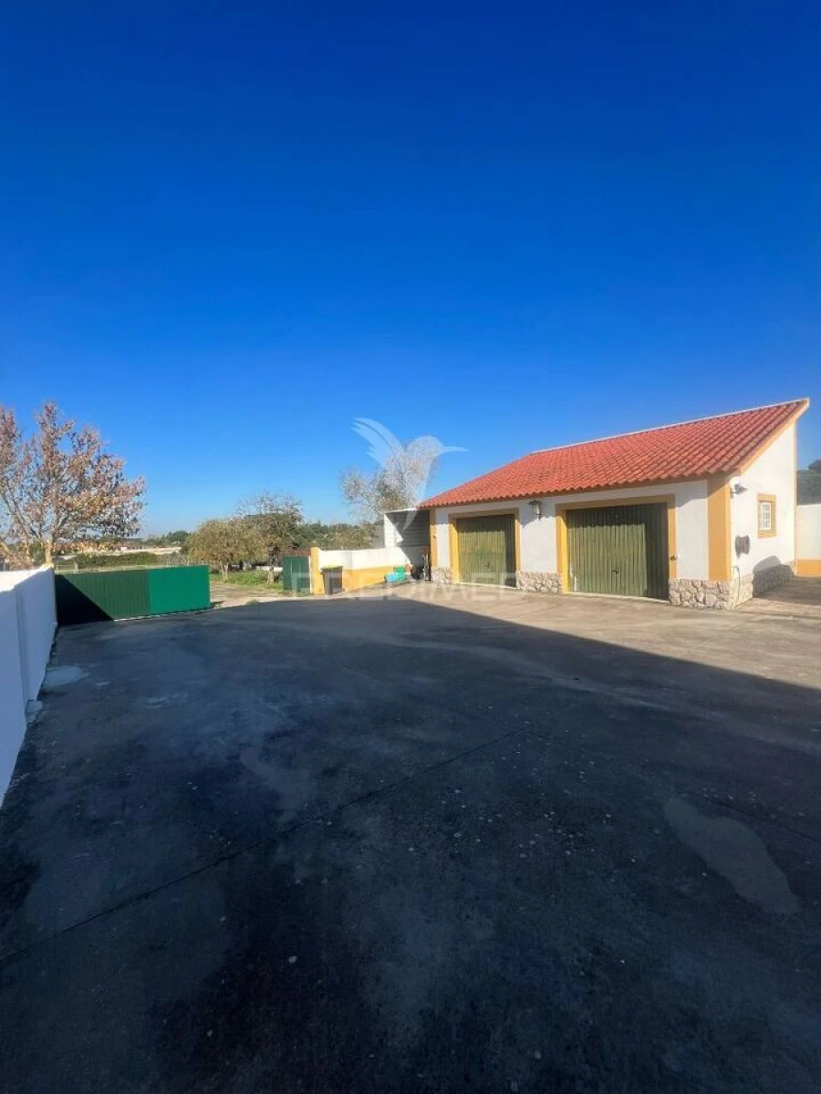 Quinta T4 para Venda em Vale de Santarem Foto 7