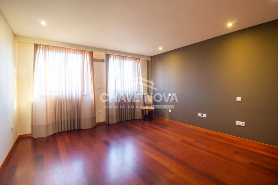 Moradia T4 para Venda em Aguçadoura e Navais Foto 21