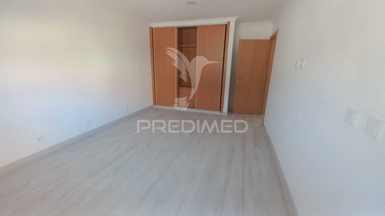 Moradia T3 para Venda em Amora Foto 11