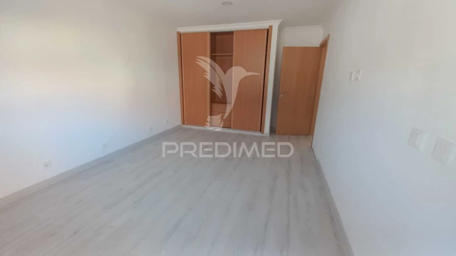 Moradia T3 para Venda em Amora Foto 11