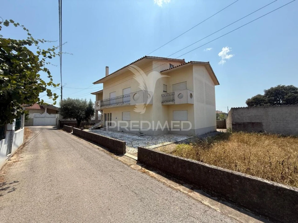 Moradia T6 para Venda em Fatima Foto 9