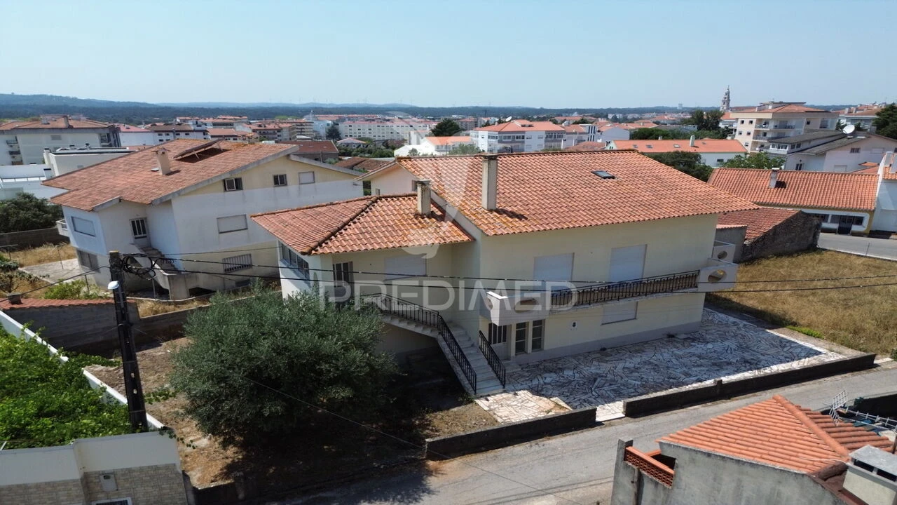 Moradia T6 para Venda em Fatima Foto 6