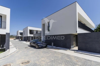 Moradia T5 para Venda em Loures