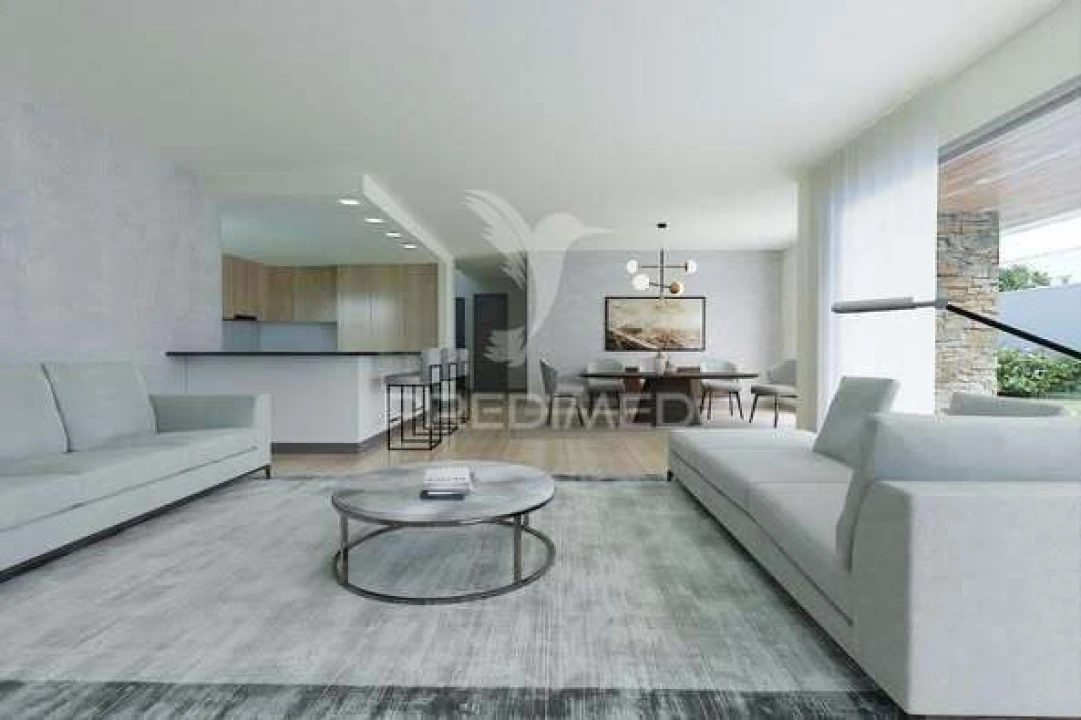 Moradia T5 para Venda em Loures Foto 3