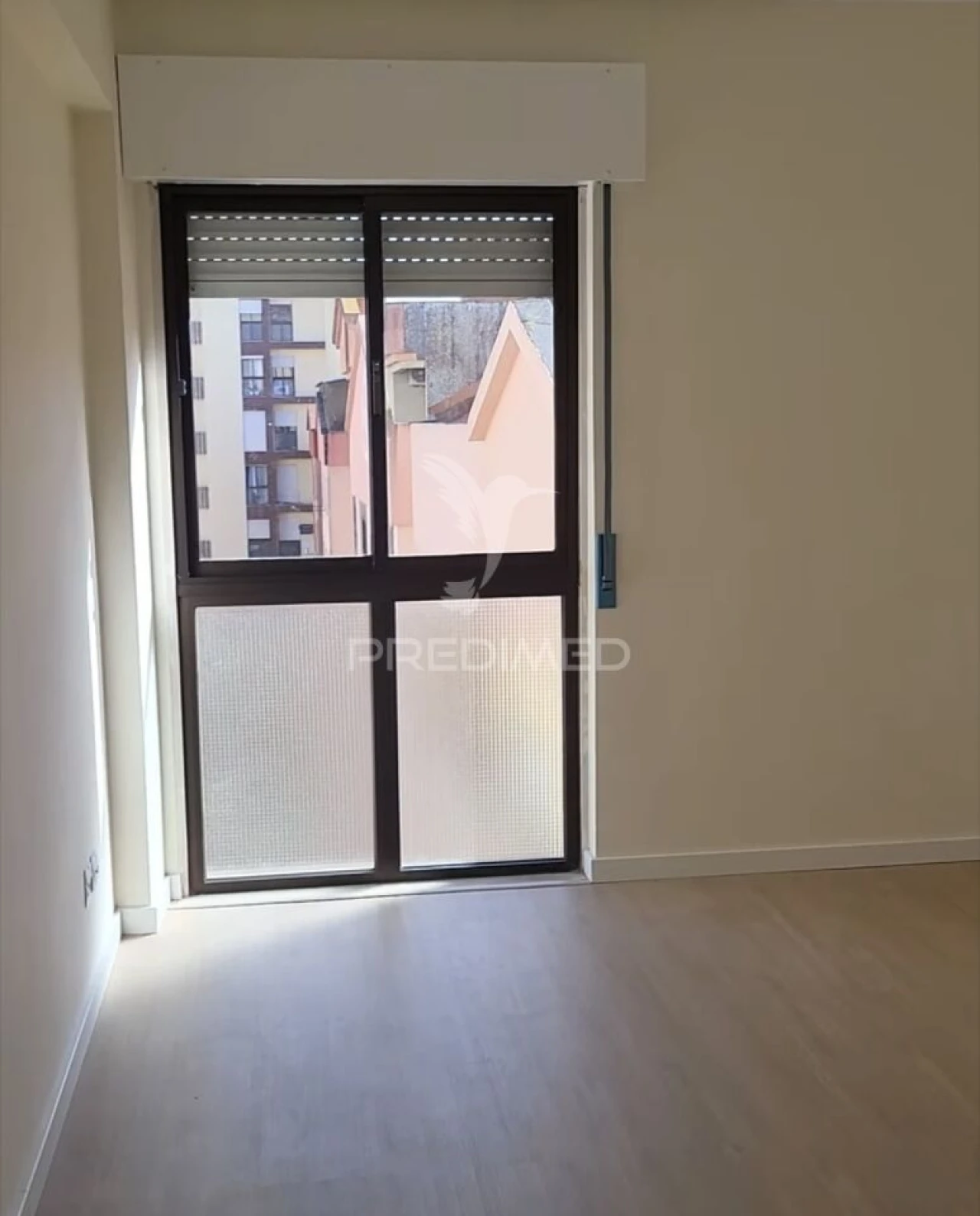 Apartamento T2 para Venda em Algueirão-Mem Martins Foto 16