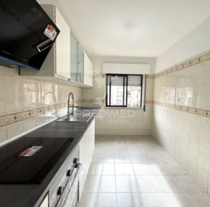 Apartamento T2 para Venda em Algueirão-Mem Martins Foto 9