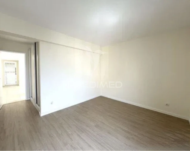 Apartamento T2 para Venda em Algueirão-Mem Martins Foto 29