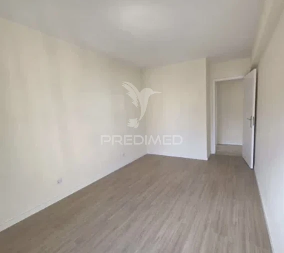 Apartamento T2 para Venda em Algueirão-Mem Martins Foto 37