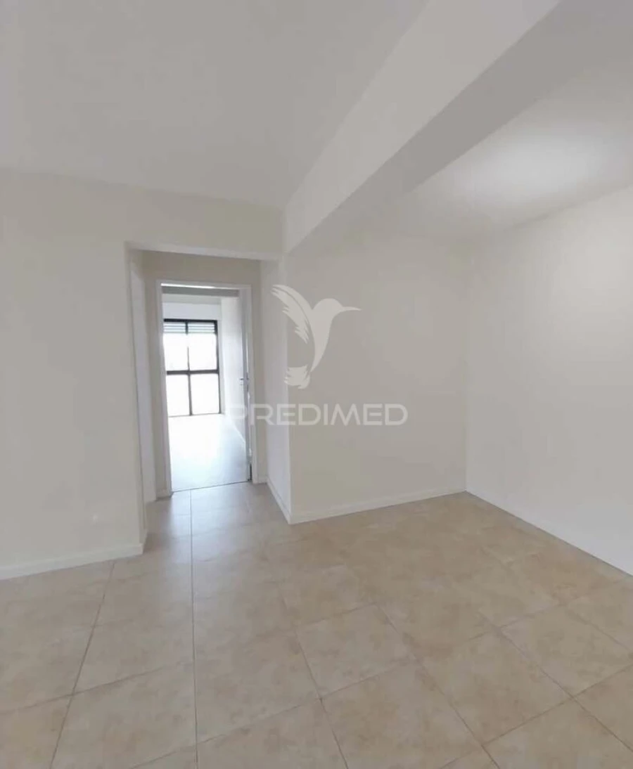 Apartamento T2 para Venda em Algueirão-Mem Martins Foto 17