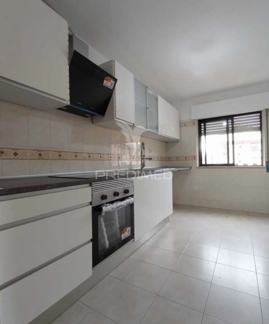 Apartamento T2 para Venda em Algueirão-Mem Martins Foto 10