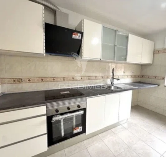 Apartamento T2 para Venda em Algueirão-Mem Martins Foto 7