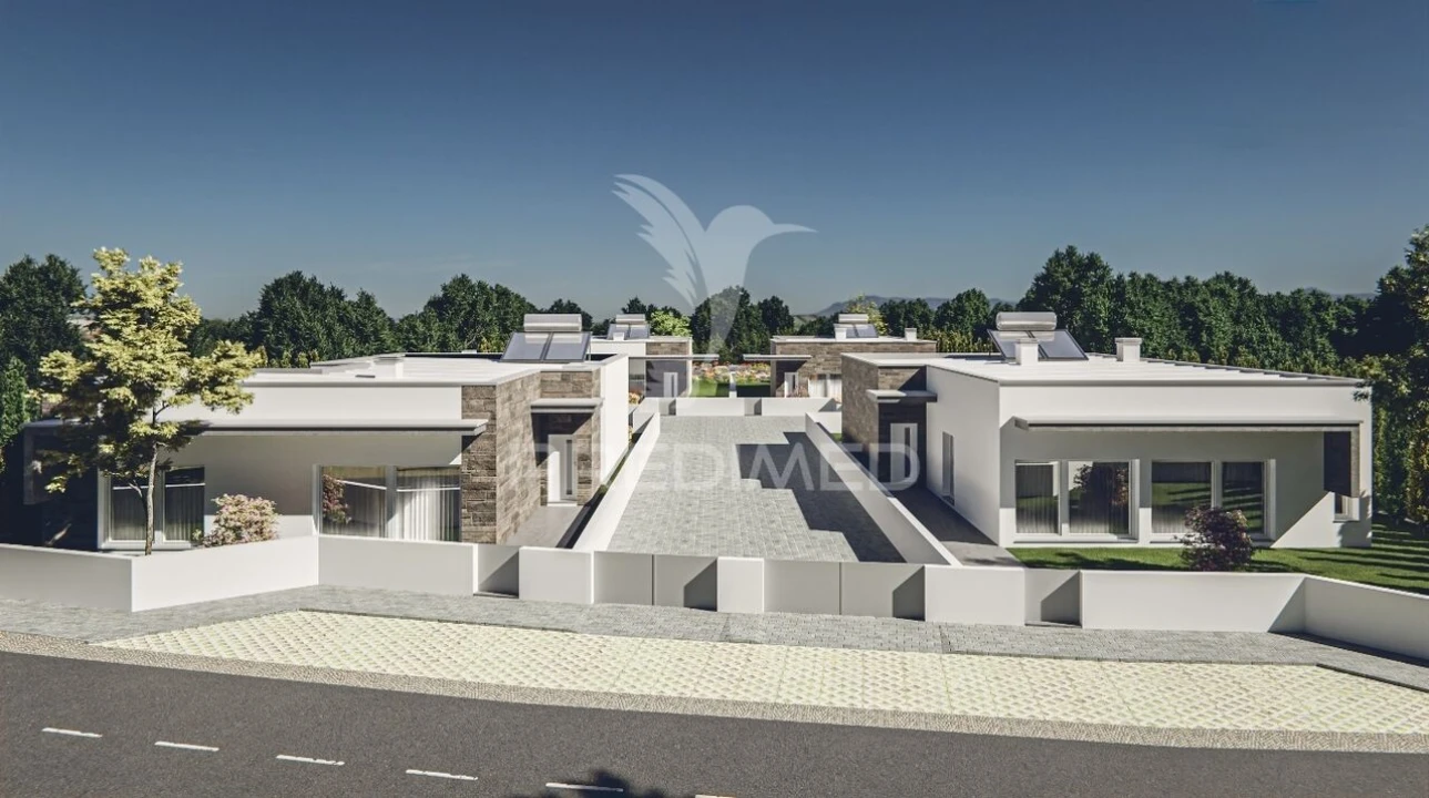 Moradia T4 para Venda em Leiria, Pousos, Barreira e Cortes Foto 1