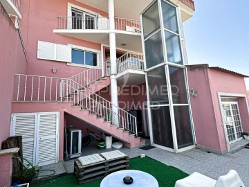 Moradia T5 para Venda em Amora