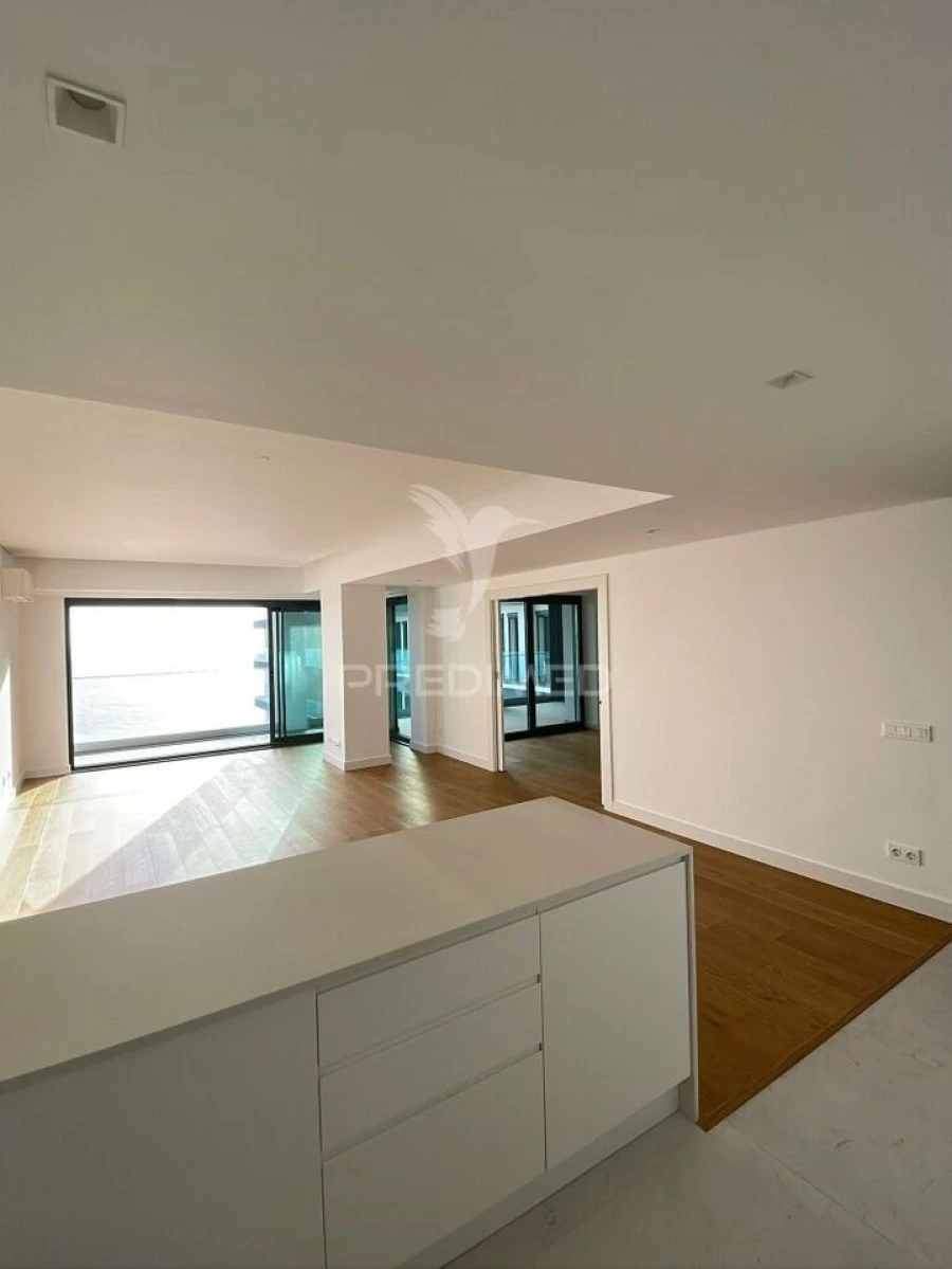 Apartamento T3 para Venda em São Martinho Foto 3
