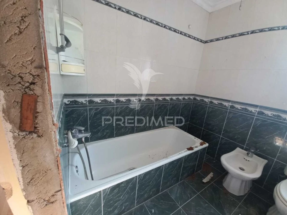 Moradia T3 para Venda em Santo Isidoro Foto 9