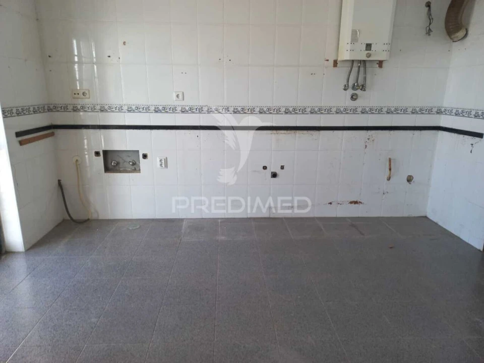 Moradia T3 para Venda em Santo Isidoro Foto 3