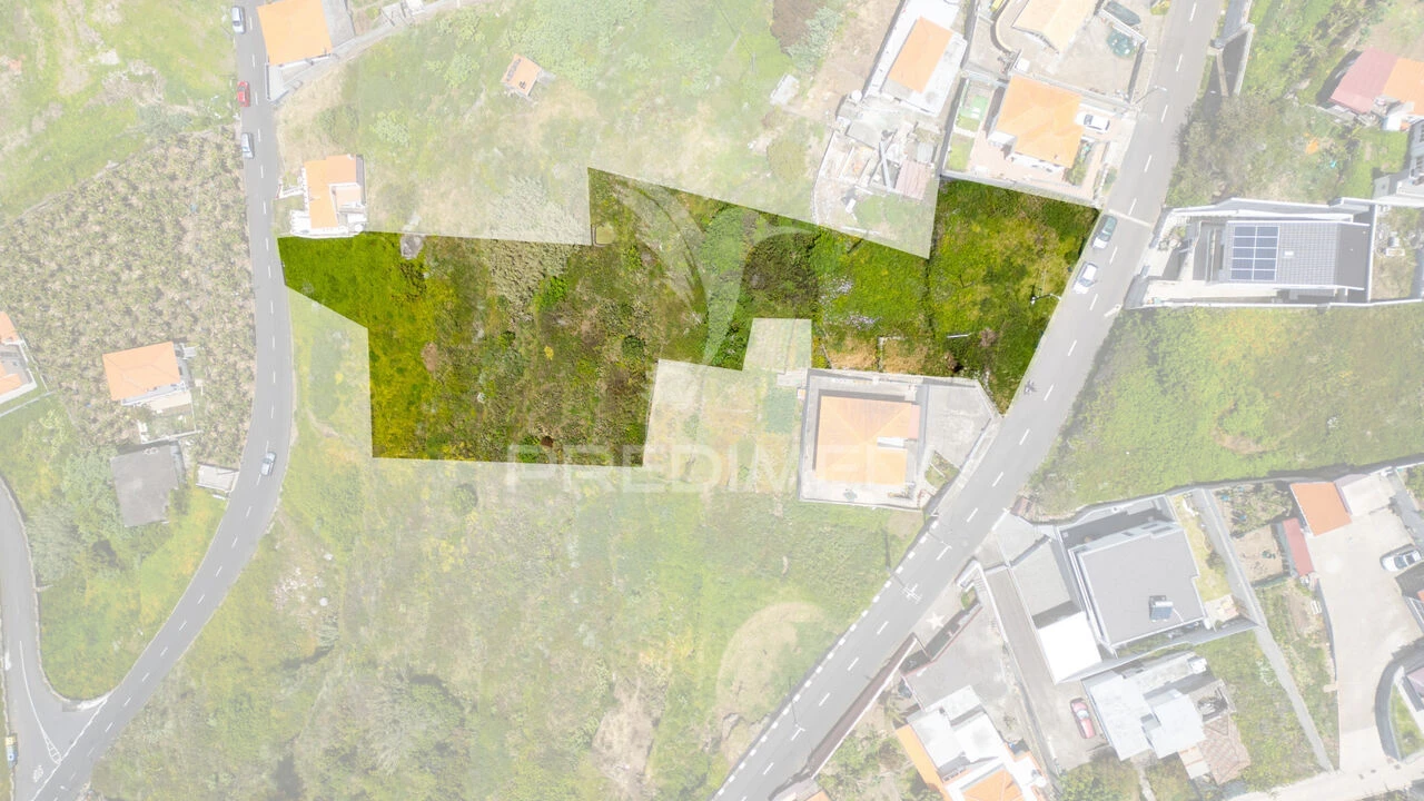 Terreno para Venda em Ribeira Brava Foto 2