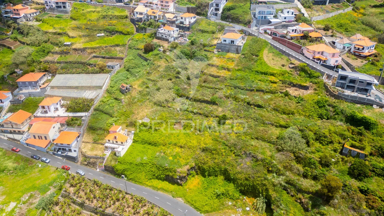 Terreno para Venda em Ribeira Brava Foto 3