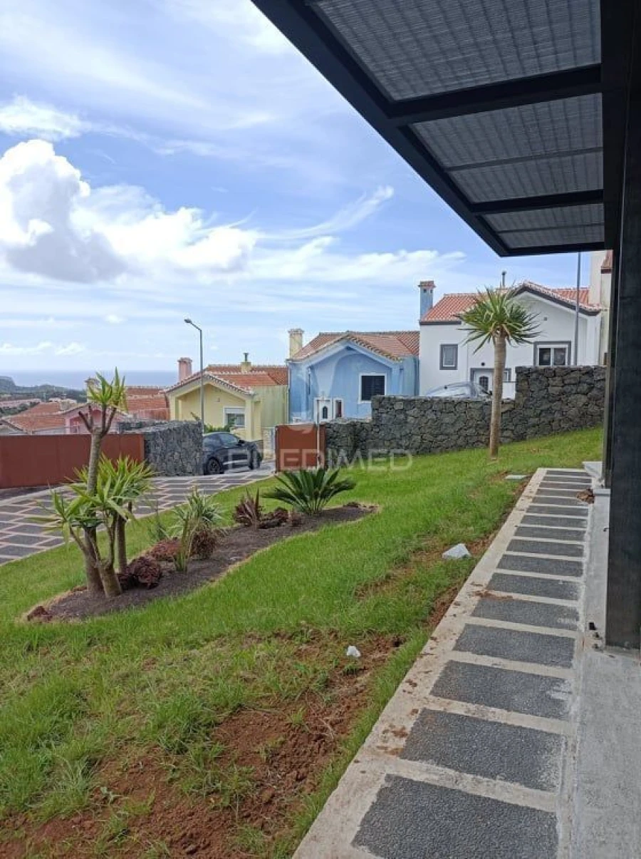 Moradia T2 para Venda em Posto Santo Foto 3