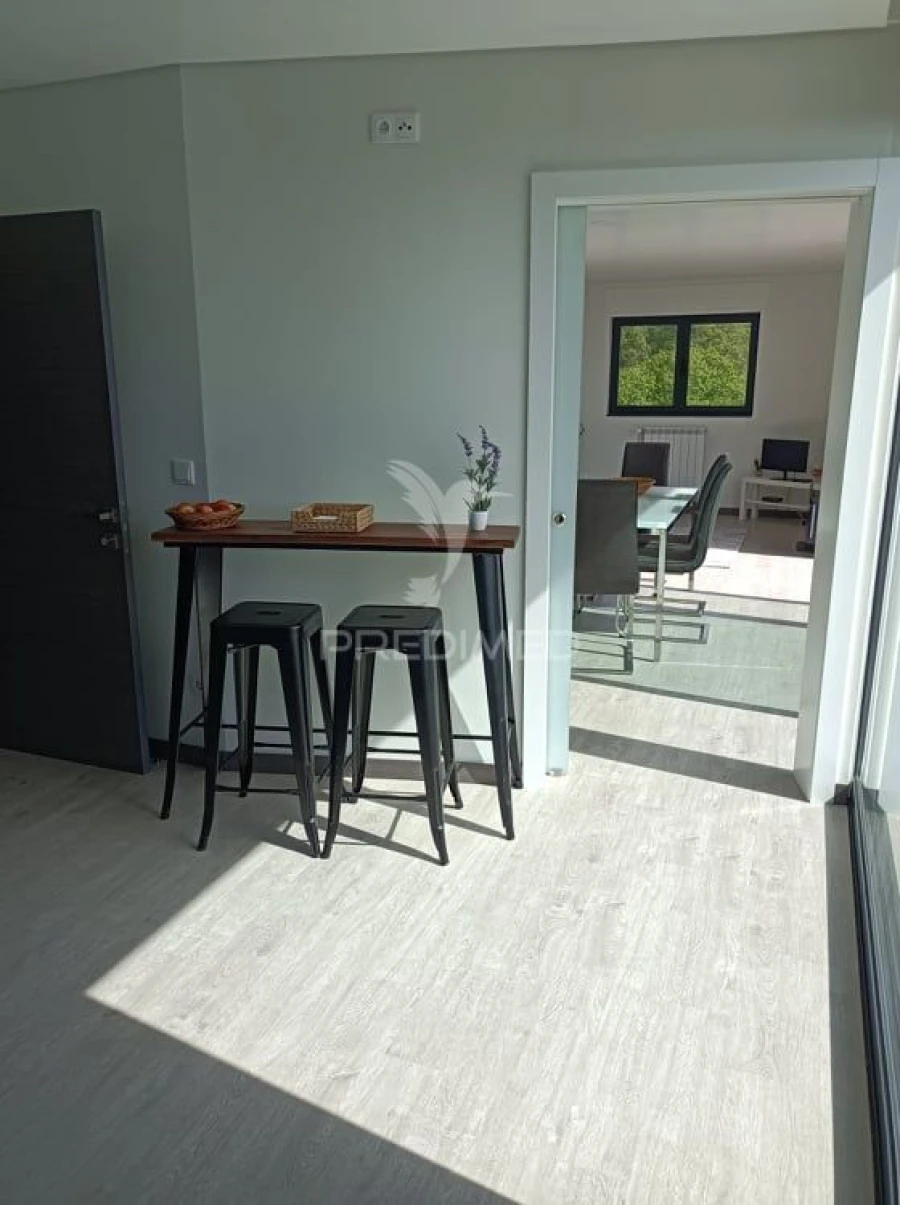 Moradia T2 para Venda em Posto Santo Foto 14