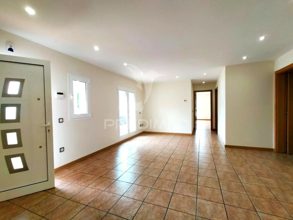 Moradia T6 para Venda em Bidoeira de Cima Foto 2