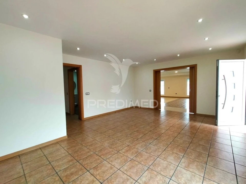 Moradia T6 para Venda em Bidoeira de Cima Foto 3