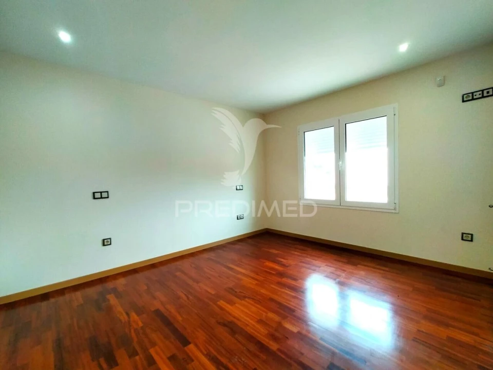 Moradia T6 para Venda em Bidoeira de Cima Foto 33