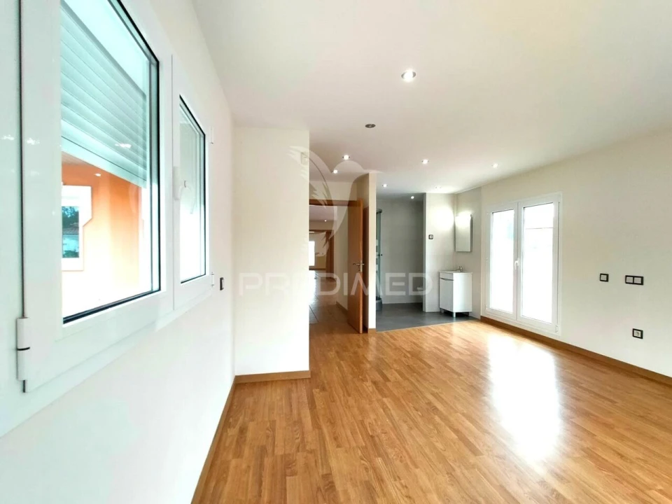 Moradia T6 para Venda em Bidoeira de Cima Foto 25