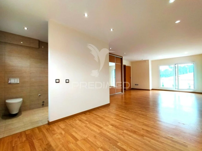 Moradia T6 para Venda em Bidoeira de Cima Foto 30