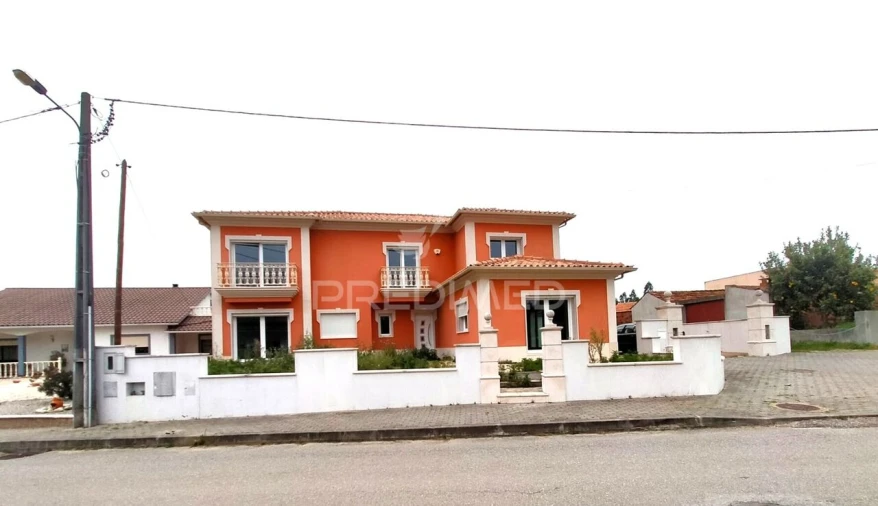 Moradia T6 para Venda em Bidoeira de Cima Foto 16