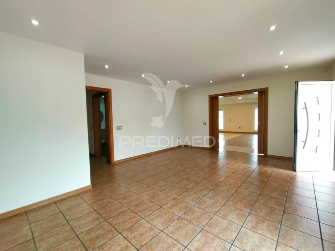 Moradia T6 para Venda em Bidoeira de Cima Foto 3