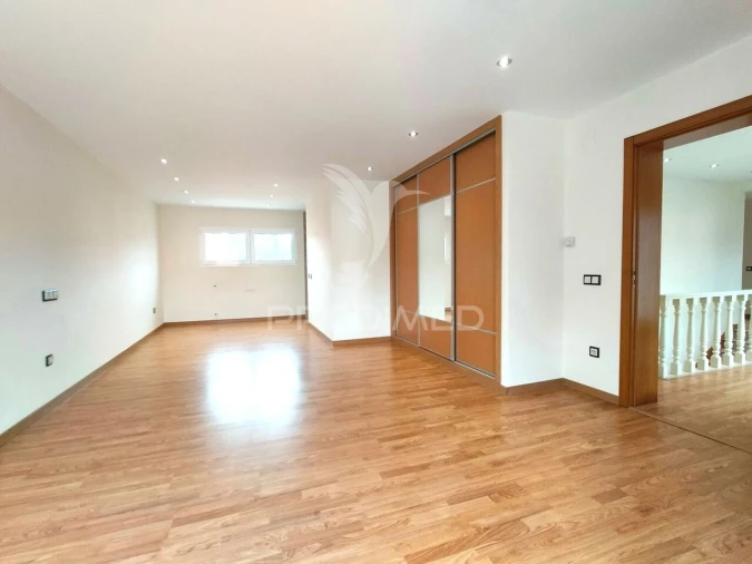 Moradia T6 para Venda em Bidoeira de Cima Foto 31