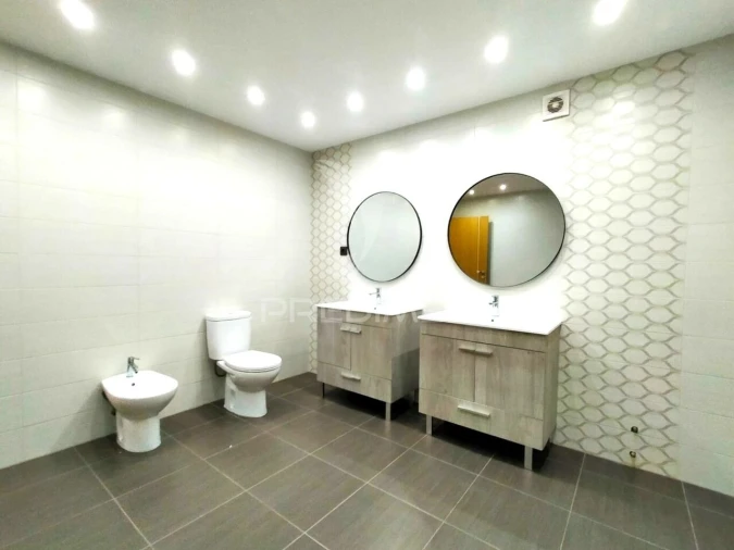 Moradia T6 para Venda em Bidoeira de Cima Foto 29