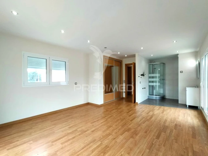 Moradia T6 para Venda em Bidoeira de Cima Foto 15