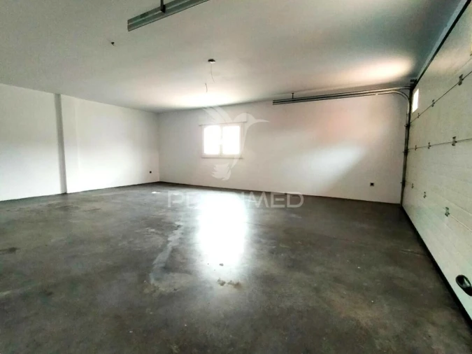 Moradia T6 para Venda em Bidoeira de Cima Foto 4