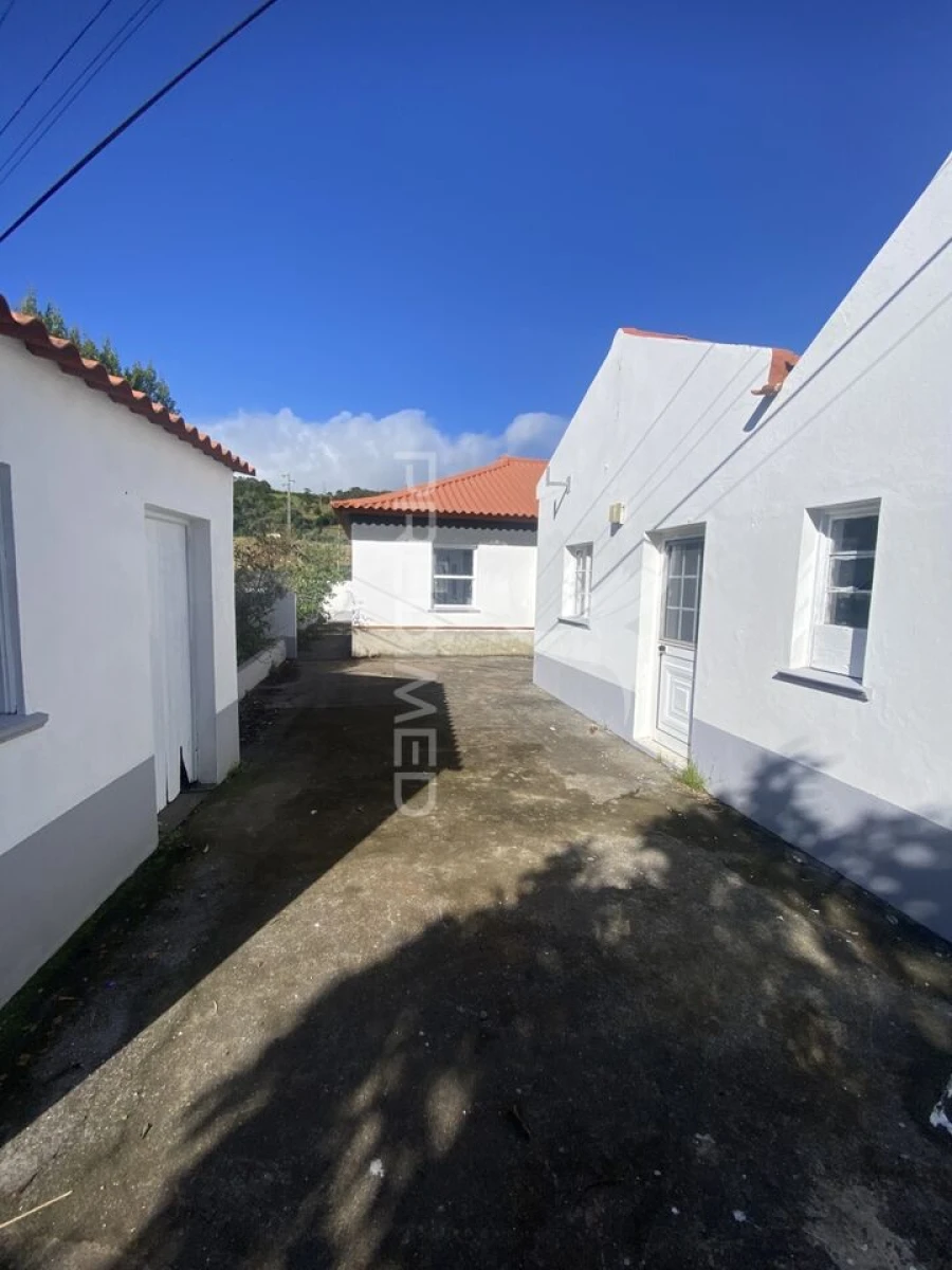 Moradia T3 para Venda em Topo (Nossa Senhora do Rosario) Foto 4