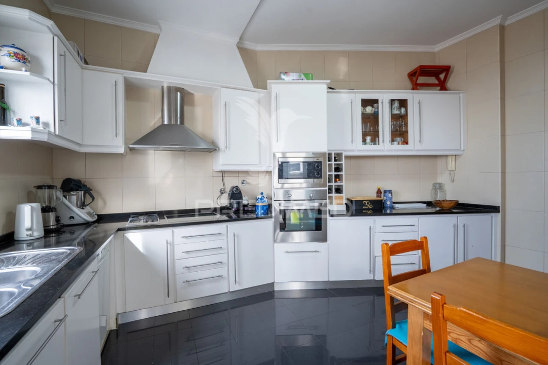 Moradia T3 para Venda em Santo Antonio Foto 10