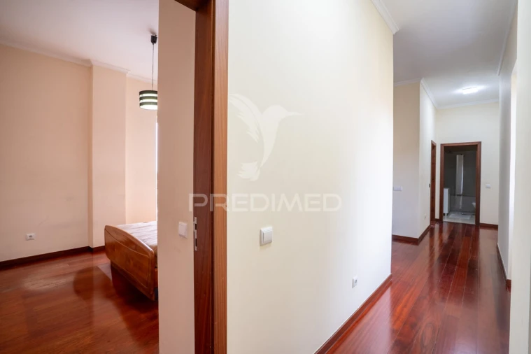 Moradia T3 para Venda em Santo Antonio Foto 13