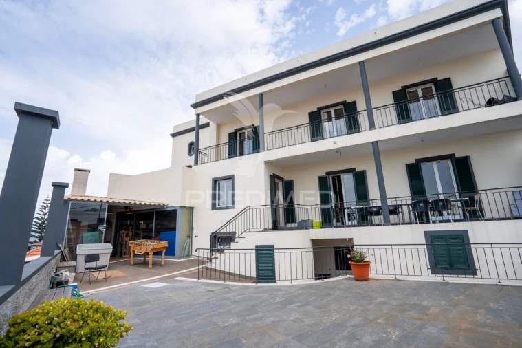 Moradia T3 para Venda em Santo Antonio Foto 4