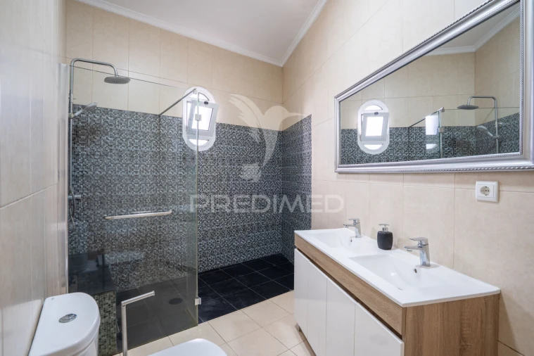 Moradia T3 para Venda em Santo Antonio Foto 20