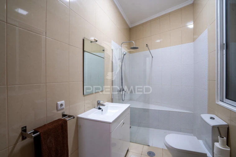 Moradia T3 para Venda em Santo Antonio Foto 17