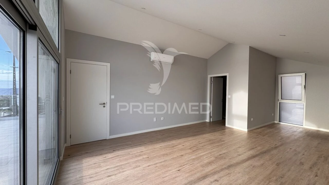 Moradia T4 para Venda em Paul do Mar Foto 25