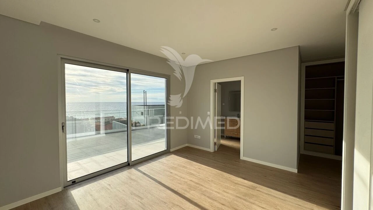 Moradia T4 para Venda em Paul do Mar Foto 23