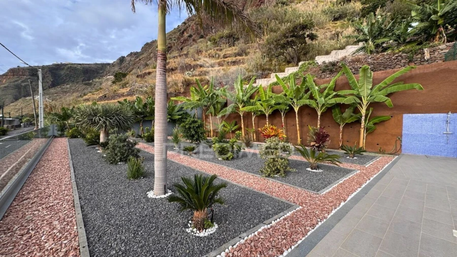 Moradia T4 para Venda em Paul do Mar Foto 5