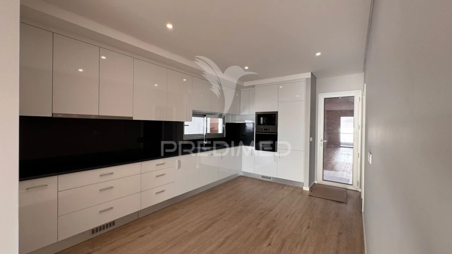 Moradia T4 para Venda em Paul do Mar Foto 15